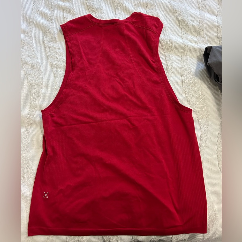 Lululemon Men’s Tank Top - Size Medium - Red